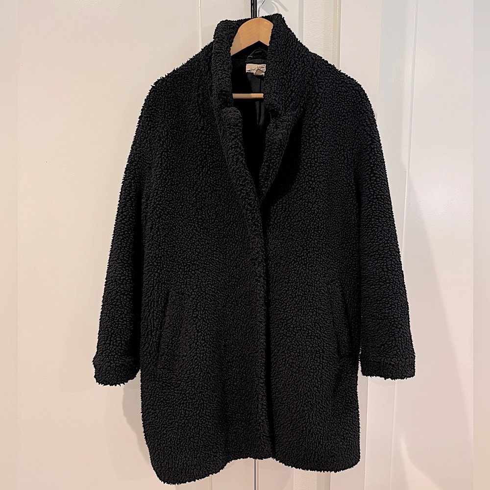 H&M black teddy bear coat in excellent pre-worn condition